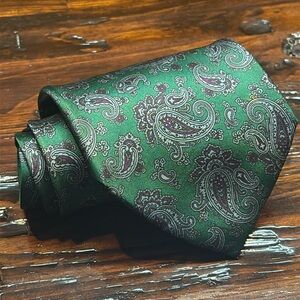 Emilio‎ Romano Paisley Green Silk Tie – Handmade in Italy, Classic Design